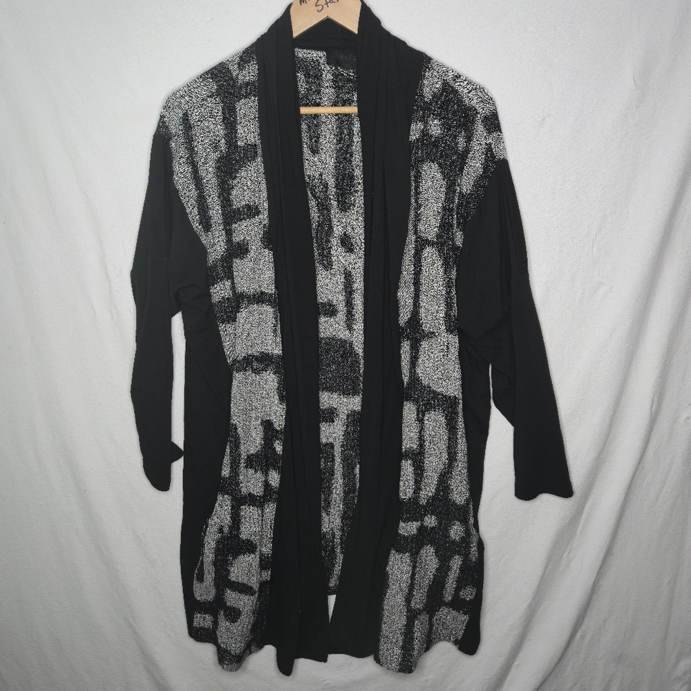 Q NEEL Ladies Long Black And Gray Cardigan Size 10